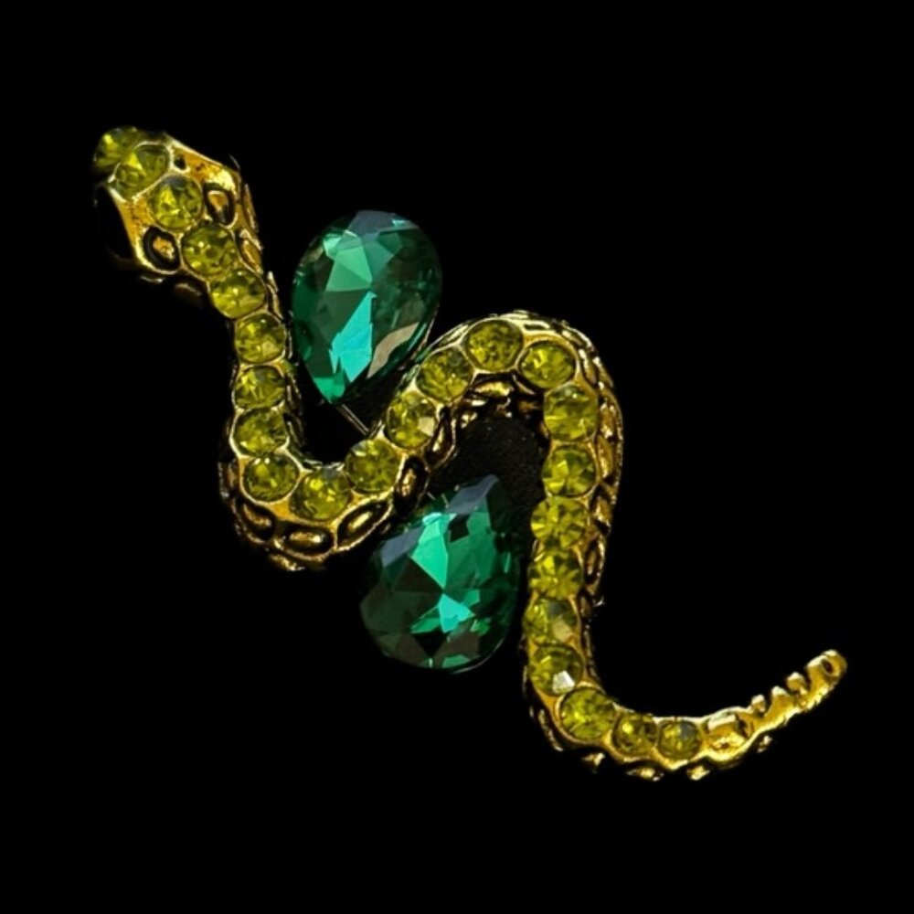 ✨Gorgeous Rhinestone Snake Brooch